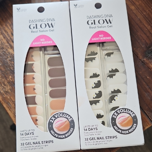 2 Dashing Diva Glow Real Salon Gel Nail Strips Sets Nail Decal - Picture 1 of 1